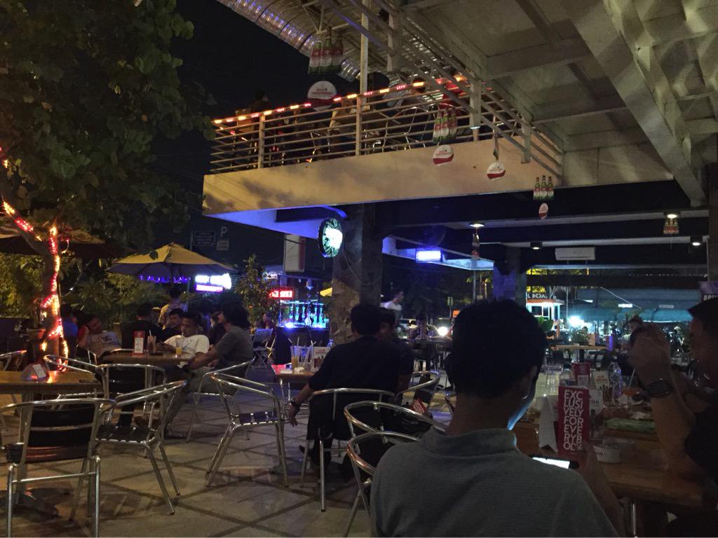 10 Rekomendasi Cafe Super Sweet di Daerah Medan Cocok Untuk Dinner Romantis Bareng Pasangan 6