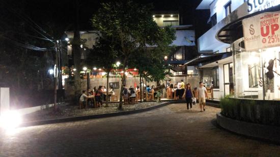 10 Daftar Pilihan Tempat Ngopi Paling Nikmat dan Murah di Daerah Malang, Sudah Pernah Coba? 7