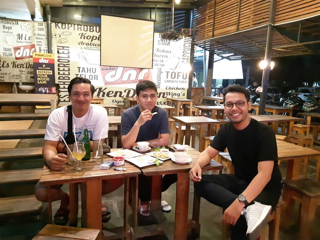 10 Referensi Cafe 24 Jam di Daerah Malang Yang Cocok Kalian Kunjungi Saat Ingin Begadang 3 10 Referensi Cafe 24 Jam di Daerah Malang Yang Cocok Kalian Kunjungi Saat Ingin Begadang 3