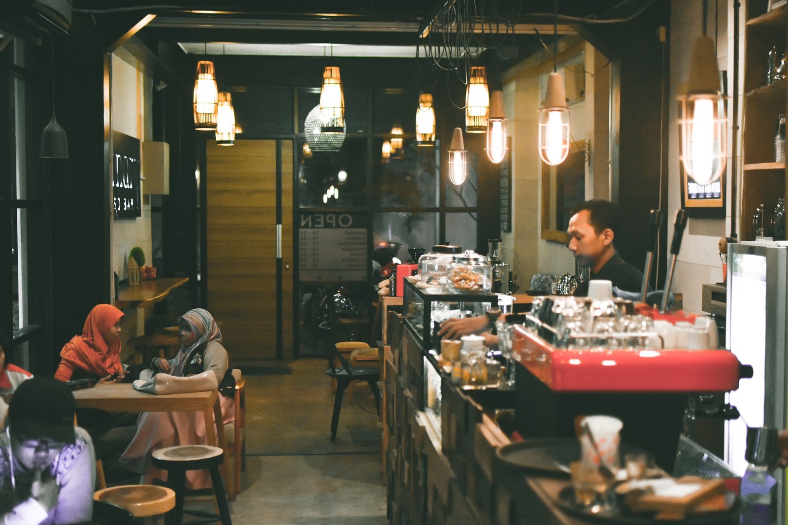 10 Referensi Tempat Ngopi Paling Asoy di Daerah Semarang Yang Bikin Lupa Waktu, Yuk Cobain! 8