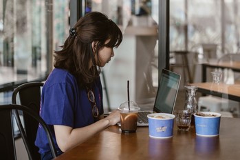 10 Referensi Tempat Ngopi Paling Asoy di Daerah Semarang Yang Bikin Lupa Waktu, Yuk Cobain! 3