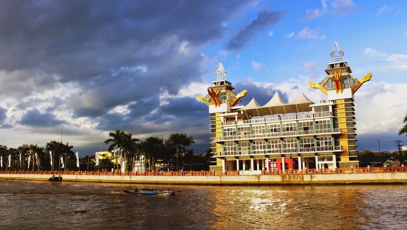 7 Tempat Ngabuburit di Daerah Banjarmasin Yang Lagi Hits, Simak Referensi Berikut Ini! 7 7 Tempat Ngabuburit di Daerah Banjarmasin Yang Lagi Hits, Simak Referensi Berikut Ini! 7