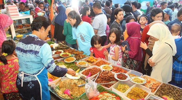 7 Tempat Ngabuburit di Daerah Banjarmasin Yang Lagi Hits, Simak Referensi Berikut Ini! 1 7 Tempat Ngabuburit di Daerah Banjarmasin Yang Lagi Hits, Simak Referensi Berikut Ini! 1