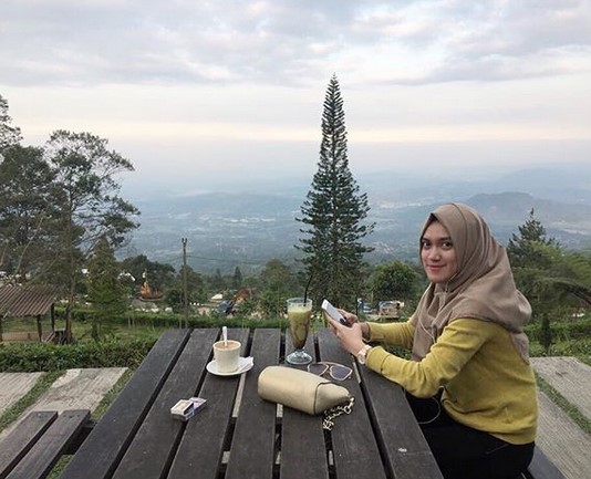 10 Rekomendasi Cafe Yang Sangat Kece di Daerah Semarang Untuk Dinner Romantis Bersama Pasangan 4