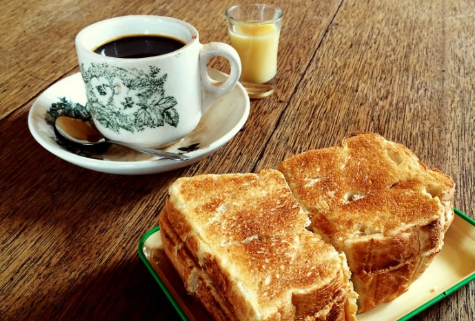 10 Daftar Pilihan Cafe di Daerah Medan ini Akan Meingkatkan Moodbooster Kalian Banget! 9 10 Daftar Pilihan Cafe di Daerah Medan ini Akan Meingkatkan Moodbooster Kalian Banget! 9