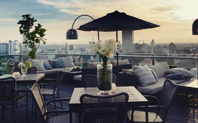 10 Daftar Pilihan Cafe Paling Romantis di Surabaya Yang Cocok Banget Untuk Dinner Bersama Pasangan 3