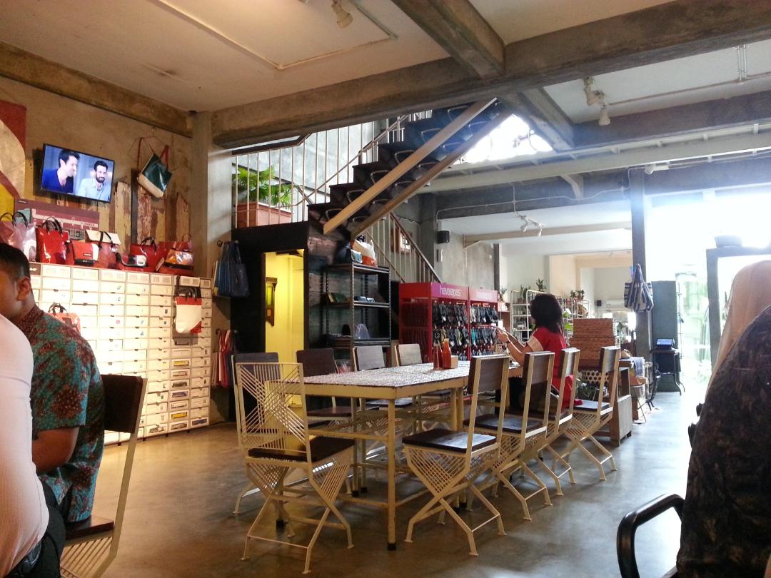 10 Referensi Tempat Nongkrong Outdoor Paling Juara Daerah Surabaya Dijamin Bikin Kalian Lupa Pulang 5 10 Referensi Tempat Nongkrong Outdoor Paling Juara Daerah Surabaya Dijamin Bikin Kalian Lupa Pulang 5