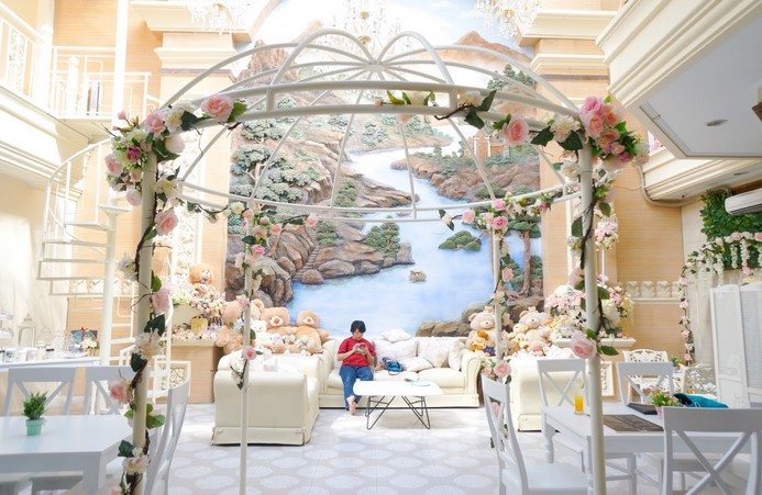 10 Referensi Cafe Yang Instagramable dan Bikin Moodboster di Surabaya, Membuat Momenmu Semakin Seru! 5