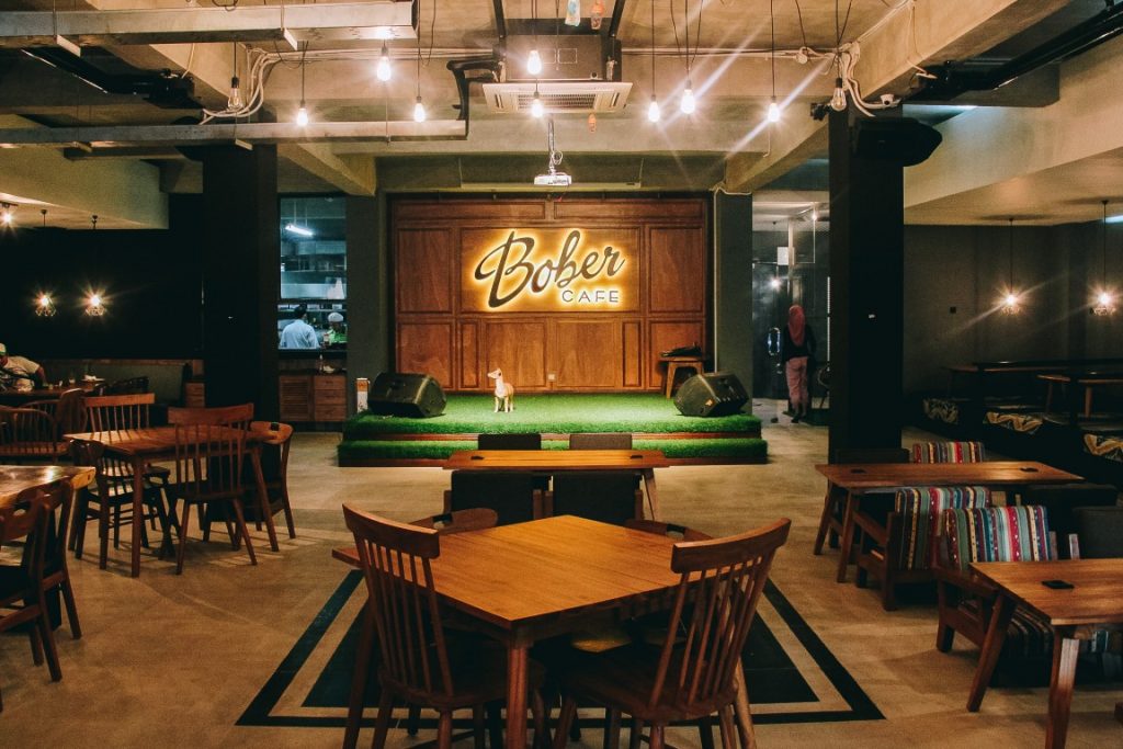 10 Rekomendasi Cafe Paling Kece Untuk Hangout Daerah Surabaya, Yang Wajib Kalian Pilih Untuk Dikunjungi! 8