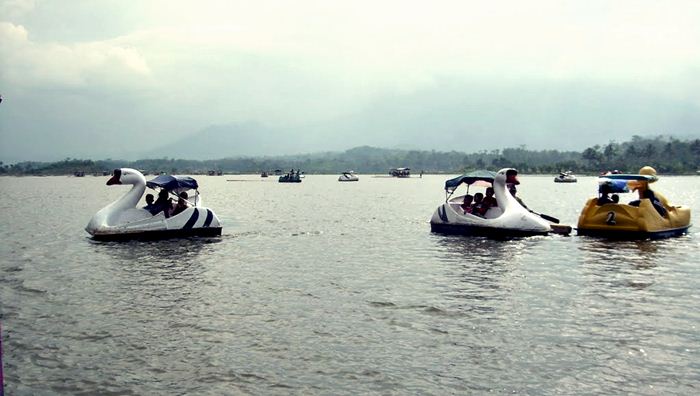 7 Tempat Ngabuburit Untuk Anak Muda di Daerah Garut Yang Wajib Dikunjungi dan Kekinian 7 7 Tempat Ngabuburit Untuk Anak Muda di Daerah Garut Yang Wajib Dikunjungi dan Kekinian 7