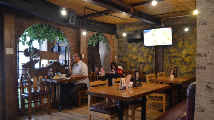 10 Rekomendasi Cafe Super Sweet di Daerah Medan Cocok Untuk Dinner Romantis Bareng Pasangan 9