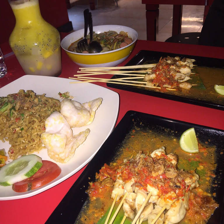 10 Referensi Tempat Hangout Daerah Medan Yang Affordable, Jangan Lupa Nongkrong di Tempat Ini, Murah! 8