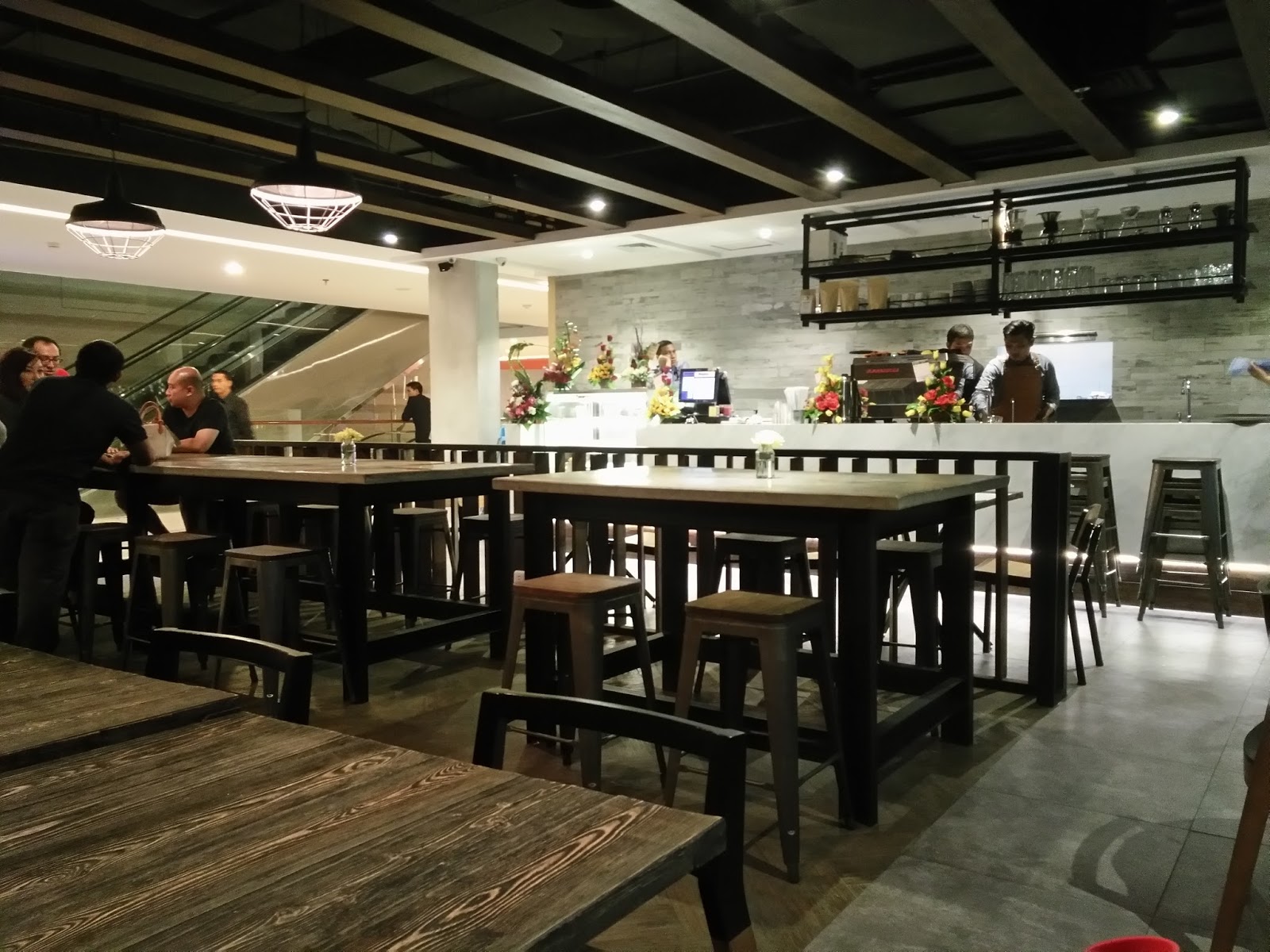 10 Rekomendasi Tempat Hangout Rame-Rame Saat Weekend di Daerah Medan Ini Bikin Kalian Betah Nongkrong 8 10 Rekomendasi Tempat Hangout Rame-Rame Saat Weekend di Daerah Medan Ini Bikin Kalian Betah Nongkrong 8