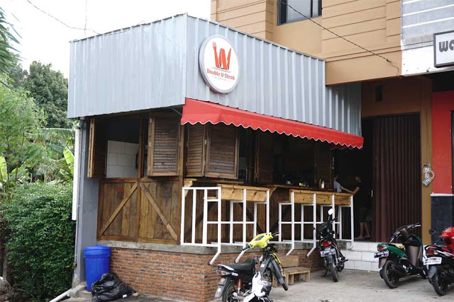 20 Tempat Makan di Bekasi Ini Wajib Dicoba Bareng Orang Tersayang dan Adakah Permainan Anak? 1