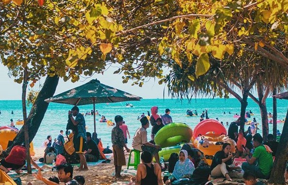 Menikmati Senja di Pantai Bandengan Jepara 4