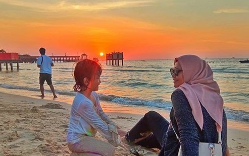Menikmati Senja di Pantai Bandengan Jepara 7