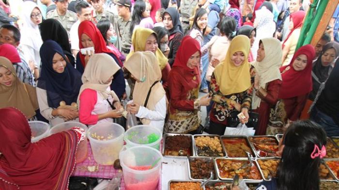 7 Tempat Ngabuburit di Daerah Banjarmasin Yang Lagi Hits, Simak Referensi Berikut Ini! 2 7 Tempat Ngabuburit di Daerah Banjarmasin Yang Lagi Hits, Simak Referensi Berikut Ini! 2