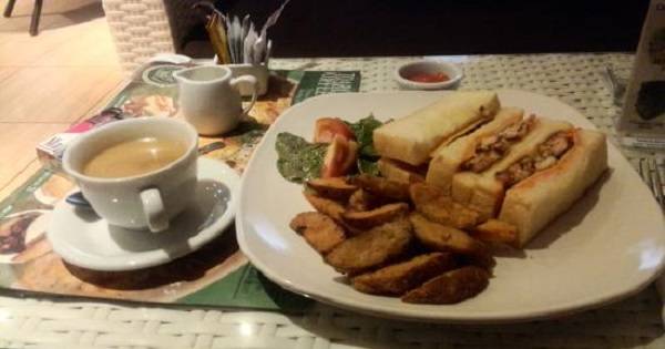 Cari Tempat Tongkrongan 24 Jam Daerah Makassar? Nih 10 Daftar Pilihan Cafe Yang Sangat Kece! 4