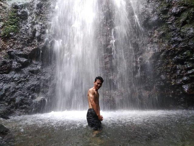 Curug 7 Cilember Bogor, Kalau Mandi Katanya Bikin Awet Muda 8 Curug 7 Cilember Bogor, Kalau Mandi Katanya Bikin Awet Muda 8
