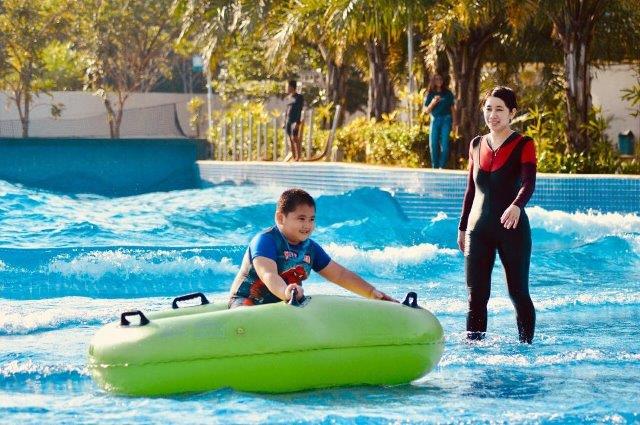 Bermain Air Bersama Keluarga di Go Wet Waterpark 5