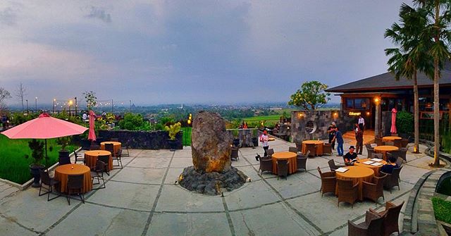 10 Rekomendasi Cafe Romantis di Daerah Jogja Yang Sangat Cocok Untuk Ngedate Bareng Pasangan 10