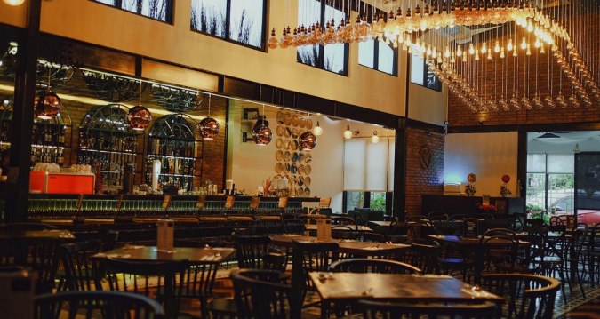 10 Rekomendasi Cafe Cantik di Daerah Bogor Dengan Nuansa Yang Romantis, Ajak Pasangan Dinner Yuk! 4