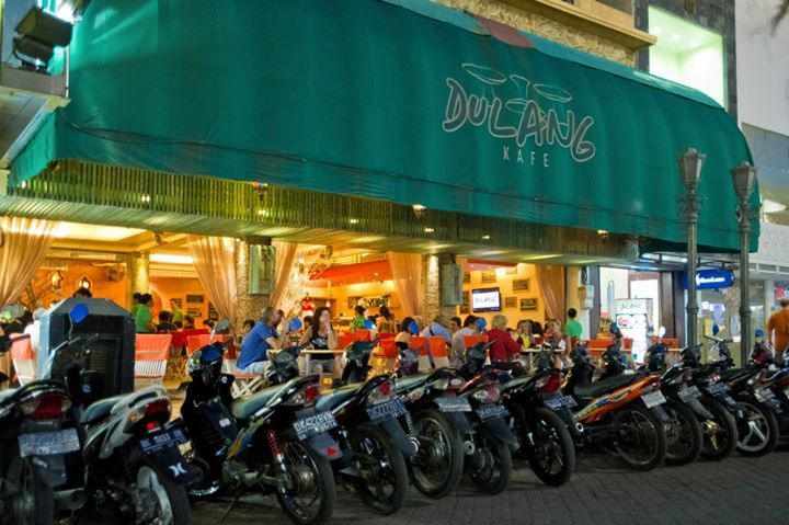 11 Rekomendasi Tempat Nongkrong di Daerah Bali, Jangan Lupa Buat Explore Cafe Hits Berikut Ini! 4 11 Rekomendasi Tempat Nongkrong di Daerah Bali, Jangan Lupa Buat Explore Cafe Hits Berikut Ini! 4