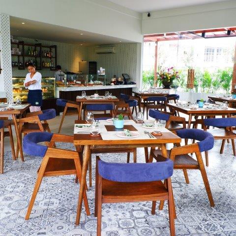 11 Rekomendasi Tempat Nongkrong di Daerah Bali, Jangan Lupa Buat Explore Cafe Hits Berikut Ini! 9 11 Rekomendasi Tempat Nongkrong di Daerah Bali, Jangan Lupa Buat Explore Cafe Hits Berikut Ini! 9