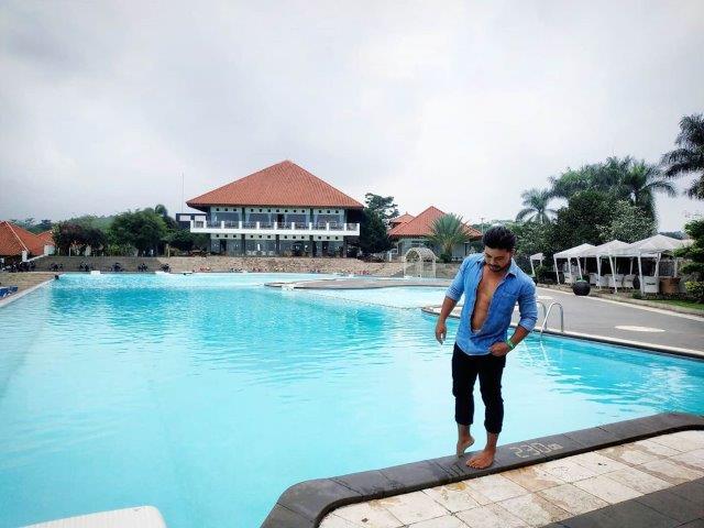 Resort Giri Tirta Kahuripan, Kolam Renangnya Bagus Banget! 1