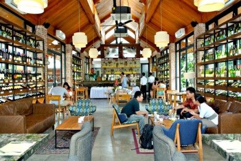 Bingung Cari Tempat Ngopi Enak di Daerah Bali? Simak 10 Referensi Cafe Terbaiknya Disini! 8