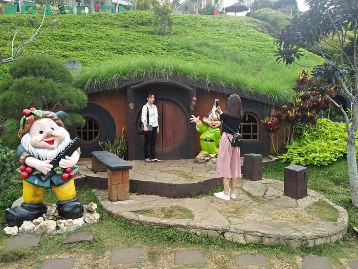 Taman Kelinci Batu, Katanya Mirip Negeri Dongeng? 9