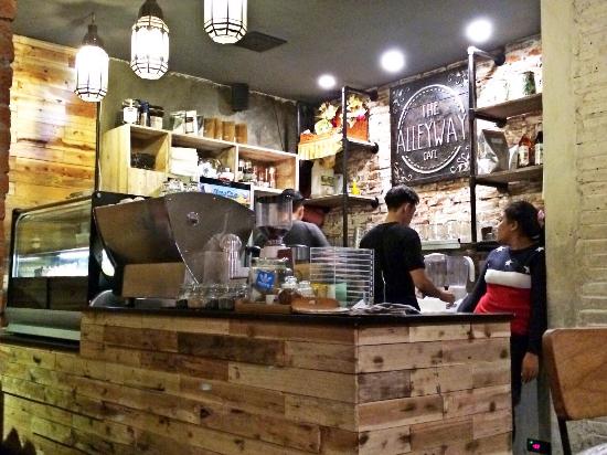 11 Rekomendasi Tempat Nongkrong di Daerah Bali, Jangan Lupa Buat Explore Cafe Hits Berikut Ini! 11 11 Rekomendasi Tempat Nongkrong di Daerah Bali, Jangan Lupa Buat Explore Cafe Hits Berikut Ini! 11