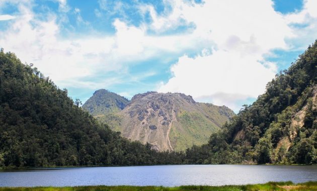 5 Rekomendasi Obyek Wisata Danau Paling Populer Cantik Wajib Anda Kunjungi di Daerah Aceh 7 5 Rekomendasi Obyek Wisata Danau Paling Populer Cantik Wajib Anda Kunjungi di Daerah Aceh 7