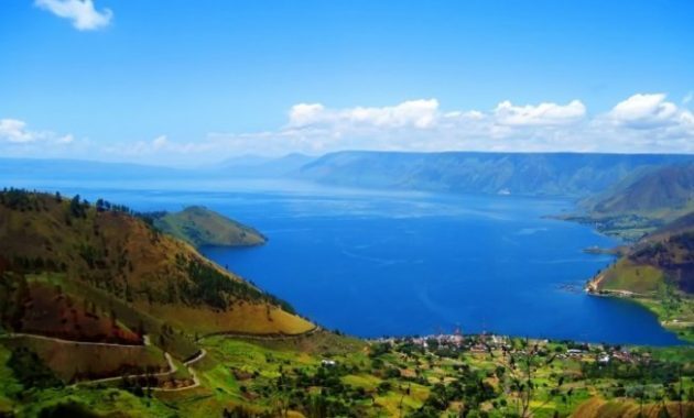 5 Rekomendasi Wisata Danau Terluas dan Terdalam di Asia Tenggara, Indonesia Termasuk Salah Satunya 9 5 Rekomendasi Wisata Danau Terluas dan Terdalam di Asia Tenggara, Indonesia Termasuk Salah Satunya 9