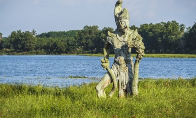 5 Daftar Pilihan Danau Yang Sangat Cantik Wajib Anda Kunjungi Saat di Daerah Lampung 3 5 Daftar Pilihan Danau Yang Sangat Cantik Wajib Anda Kunjungi Saat di Daerah Lampung 2