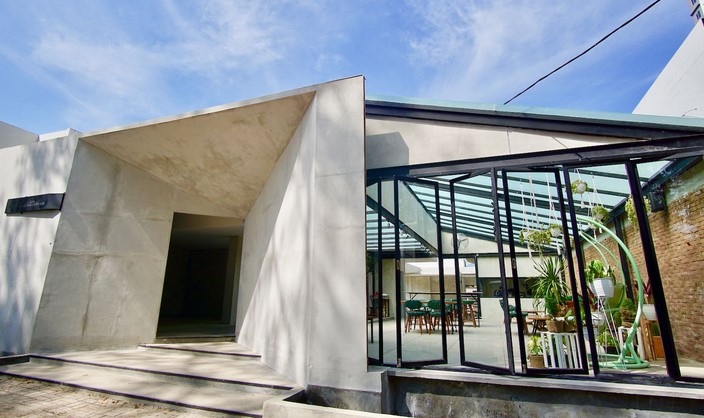 10 Rekomendasi Tempat Nongkrong di Daerah Bandung, Coba Mampir Kesini Saat Jalan-jalan Malam! 5 10 Rekomendasi Tempat Nongkrong di Daerah Bandung, Coba Mampir Kesini Saat Jalan-jalan Malam! 5