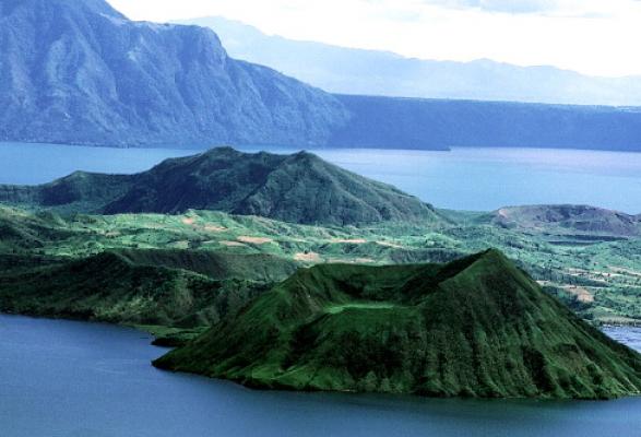 5 Rekomendasi Wisata Danau Terluas dan Terdalam di Asia Tenggara, Indonesia Termasuk Salah Satunya 4 5 Rekomendasi Wisata Danau Terluas dan Terdalam di Asia Tenggara, Indonesia Termasuk Salah Satunya 4