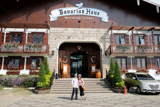 10 Rekomendasi Cafe Cantik di Daerah Bogor Dengan Nuansa Yang Romantis, Ajak Pasangan Dinner Yuk! 9