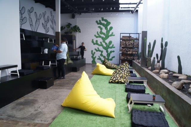 10 Rekomendasi Cafe Paling Update di Daerah Bandung Yang Akan Mempercantik Feeds Kamu 2