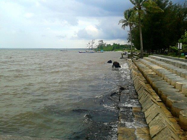 10 Rekomendasi Pantai Yang Terkenal Indah di Kalimantan Wajib Untuk Dikunjungi Karena Lagi Hits 5 10 Rekomendasi Pantai Yang Terkenal Indah di Kalimantan Wajib Untuk Dikunjungi Karena Lagi Hits 5