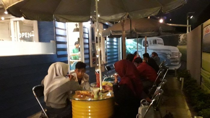 10 Daftar Pilihan Cafe di Daerah Bandung Yang Murah Ini Nggak Akan Bikin Dompetmu Jebol 6