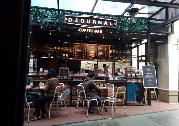 10 Rekomendasi Cafe Paling Update di Daerah Bandung Yang Akan Mempercantik Feeds Kamu 6