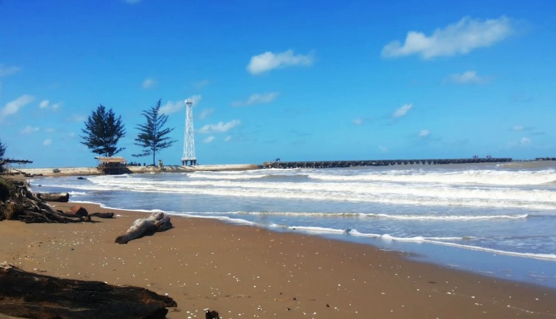 10 Rekomendasi Pantai Yang Terkenal Indah di Kalimantan Wajib Untuk Dikunjungi Karena Lagi Hits 6 10 Rekomendasi Pantai Yang Terkenal Indah di Kalimantan Wajib Untuk Dikunjungi Karena Lagi Hits 6