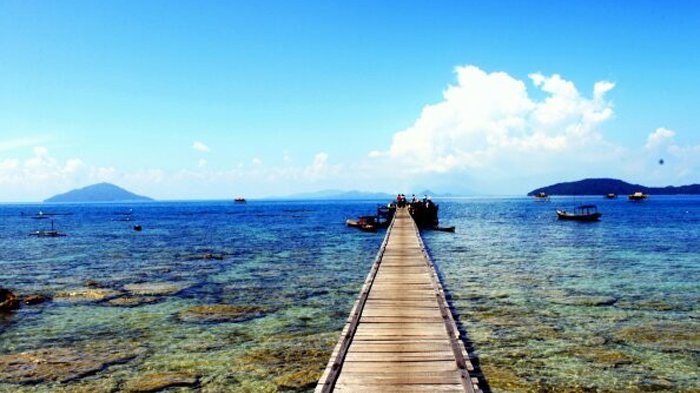 10 Rekomendasi Pantai Yang Terkenal Indah di Kalimantan Wajib Untuk Dikunjungi Karena Lagi Hits 7 10 Rekomendasi Pantai Yang Terkenal Indah di Kalimantan Wajib Untuk Dikunjungi Karena Lagi Hits 7