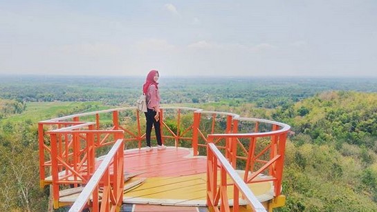 Penuh Spot Foto Warna – Warni, 8 Potret Keindahan Bukit Cinta Bayat Klaten 1