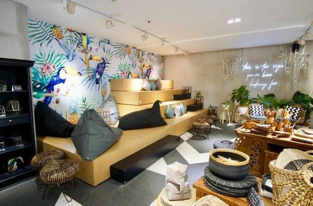 10 Referensi Tempat Nongkrong Super Asik di Daerah Bandung Ini Bisa Bikin Kamu Lupa Waktu! 10 10 Referensi Tempat Nongkrong Super Asik di Daerah Bandung Ini Bisa Bikin Kamu Lupa Waktu! 10