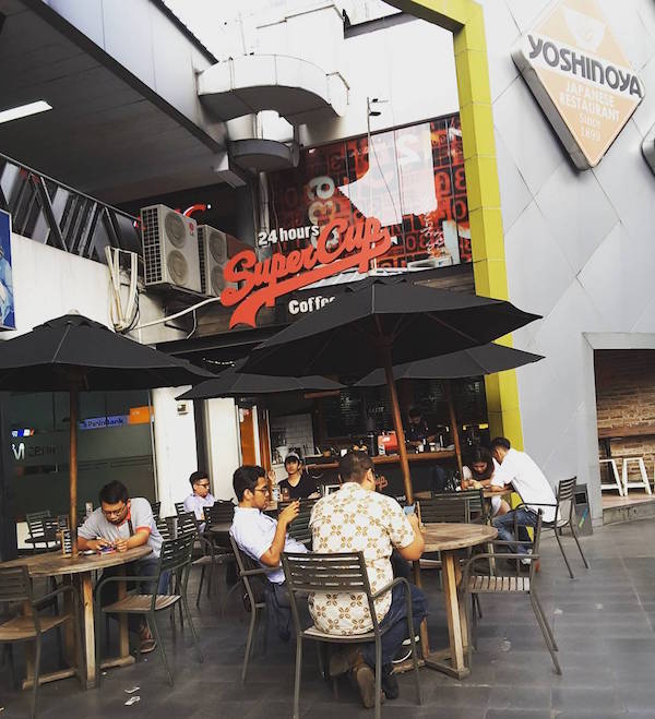 10 Rekomendasi Cafe 24 Jam Daerah Jakarta Selatan Yang Oke Buat Nongkrong Setiap Saat 2