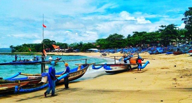 10 Rekomendasi Pilihan Pantai Terdekat Dari Kota Bandung Jawa Barat Yang Keren dan Eksotis 2