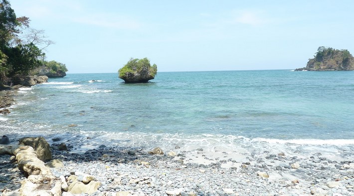 10 Rekomendasi Pilihan Pantai Terdekat Dari Kota Bandung Jawa Barat Yang Keren dan Eksotis 6