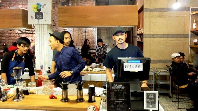 Butuh Relaxing Dikala Suntuk? 10 Rekomendasi Tempat Ngopi Daerah Jakarta Selatan Ini Patut Kalian Kunjungi! 9